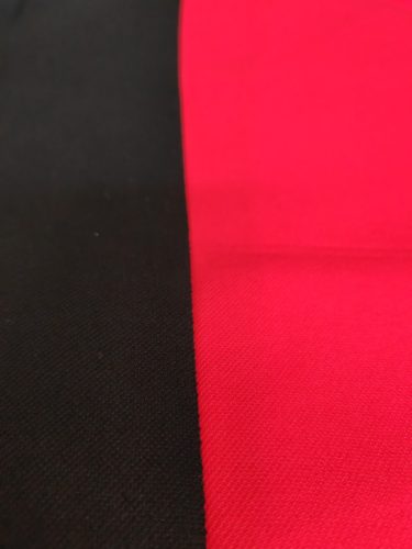 01570 11 teilig Sitzbezug Set - rot-schwarz an 2 Stellen teilbar - airbaggeeignet universelles Sitzbezugsset