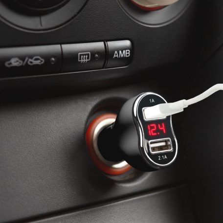 MNC Autós szivargyújtó adapter - 2 x USB, feszültségmérővel és árammérővel - fekete