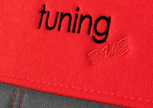 CHEVROLET Aveo Universeller Sitzbezug Tuning Due Veloursstoff und Polsterstoff Kombination grau und rot in Farbe