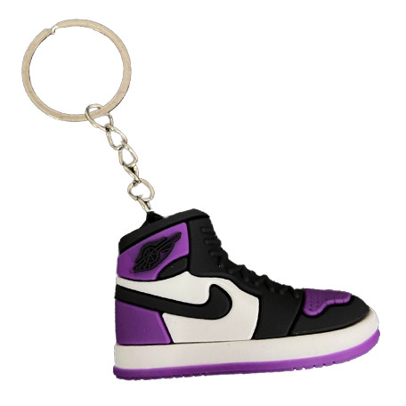 Kosárlabda cipő kulcstartó lila színben